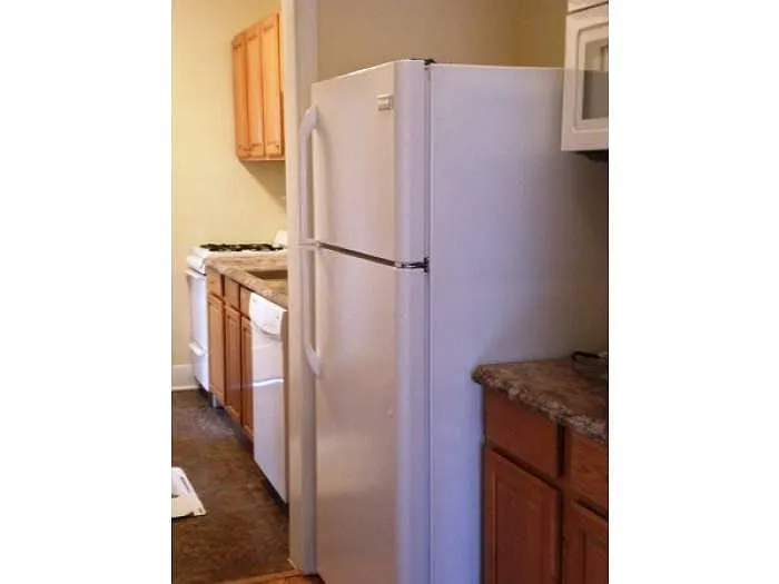kitchen - 10 Sunset Dr #4