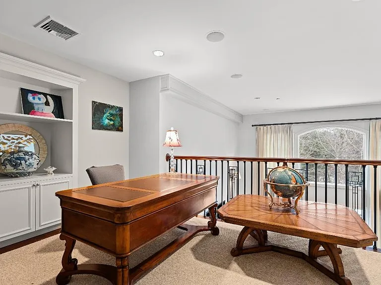 1 Augusta Ct — Photo 16
