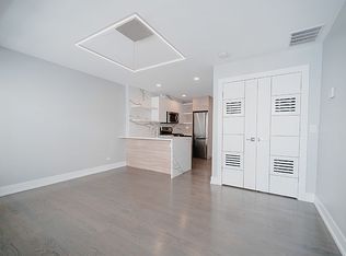 4423 N Ashland Ave #105, Chicago, IL 60640