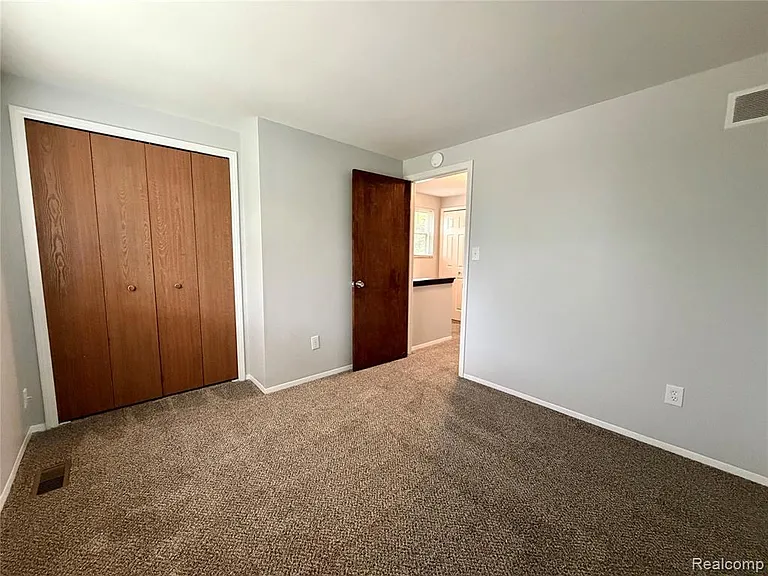 1746 Brookline St — Photo 20
