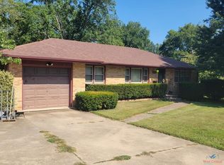 307 Flora Ave, Clinton, MO 64735