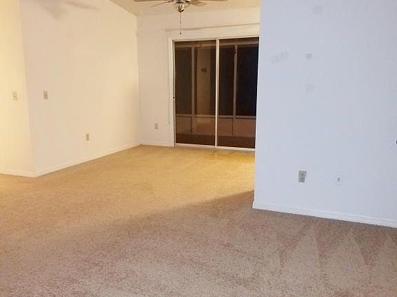 5th image of 1536 E Schwartz Blvd