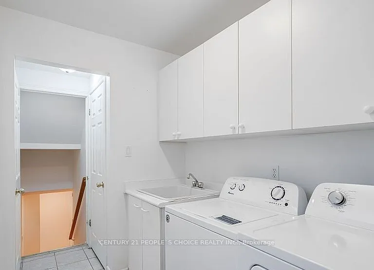 3744 Althorpe Cir — Photo 32