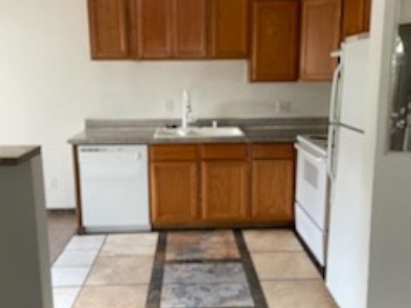 3rd image of 532 16th St #532