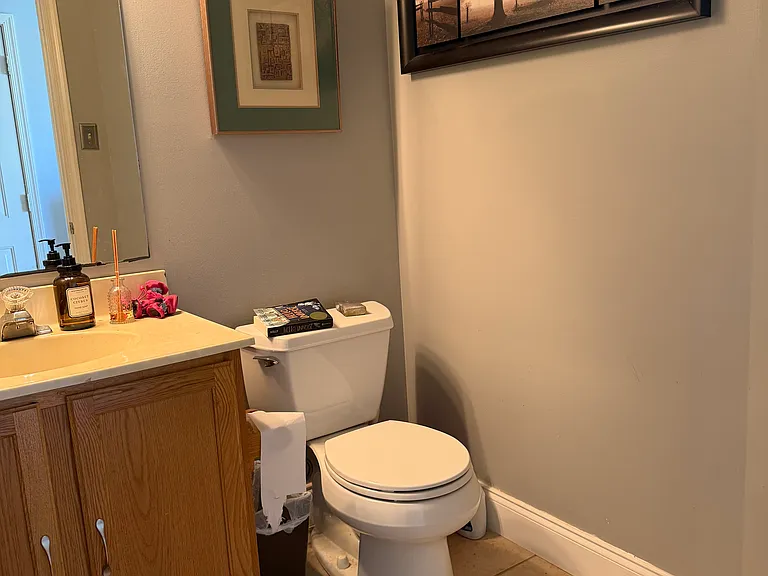 606 Harrington Ct — Photo 25