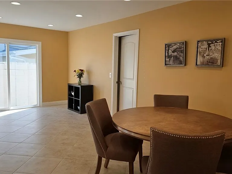 5966 Rod Ave — Photo 7