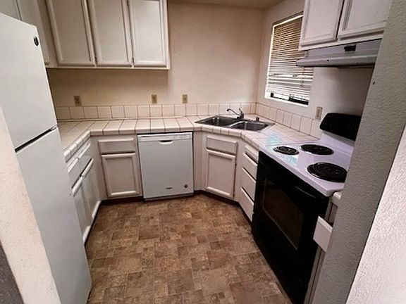 2nd image of 7441 Auburn Oaks Ct APT N