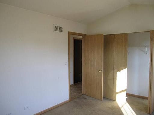 5th image of 803 Four Seasons Blvd Unit 1
