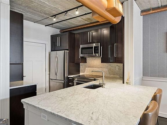 2nd image of 800 Peachtree St NE APT 1413