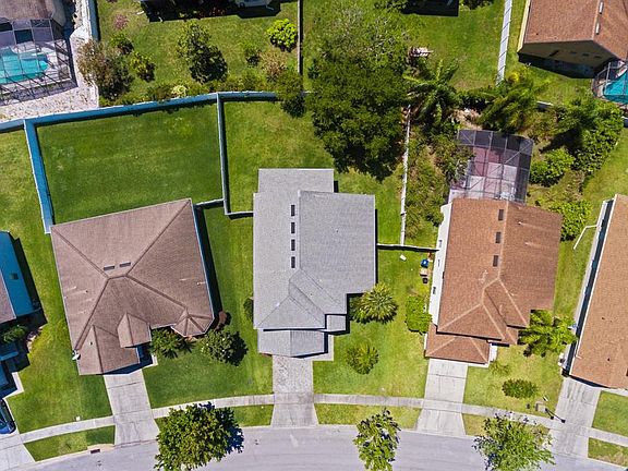 3rd image of 2524 Baykal Dr