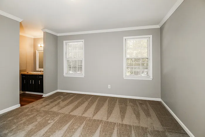 401 Parlock Rd — Photo 6