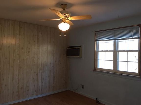 4th image of 26129 Langston Ave