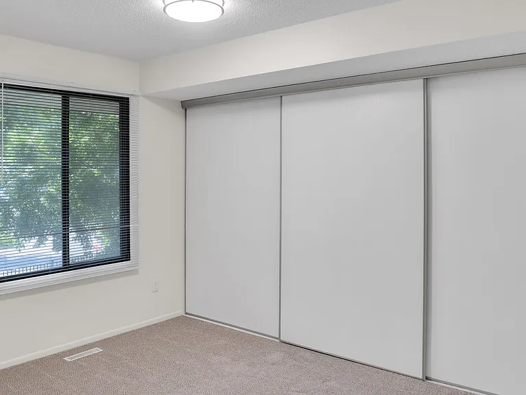 Auburn Townhomes — Photo 16