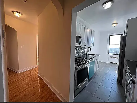 Rented by Queens Apartments Realty LLC | media 9