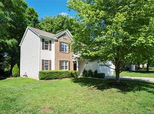 17216 Cambridge Woods Ct, Charlotte, NC 28277