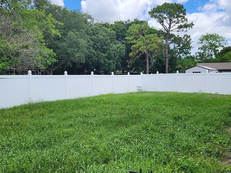 1108 Constantine St — Photo 24