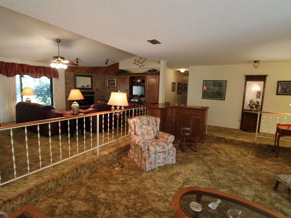 1st image of 2585 Tammy Dr