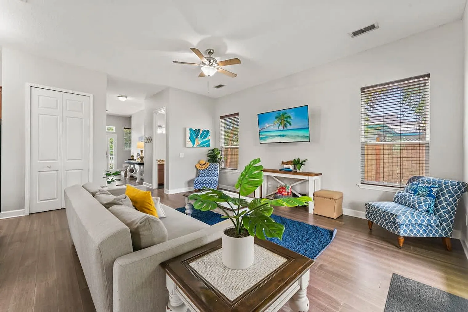 4 bed, 2.0 bath, 2185 sqft, $6,018 — Photo 2