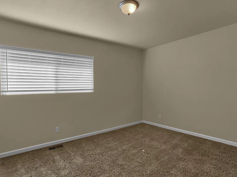 2488 Washo Cir — Photo 22