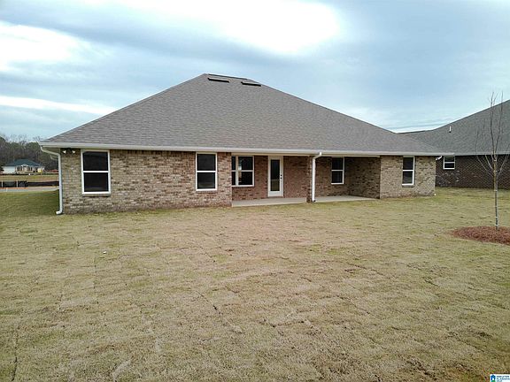 3rd image of 676 Jamestown Cir