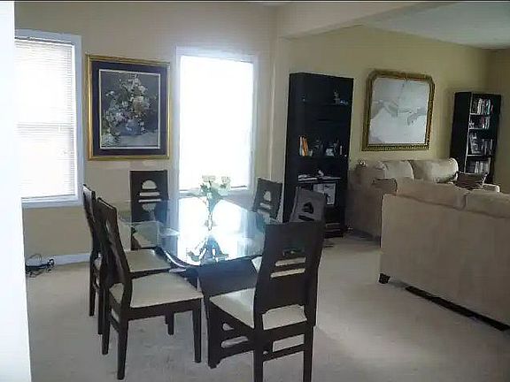 5th image of 609 28th Ave