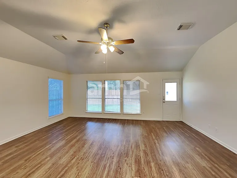 802 Cherry Blossom Dr — Photo 9