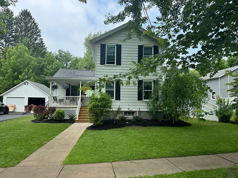 59 Leitch Ave — Photo 21