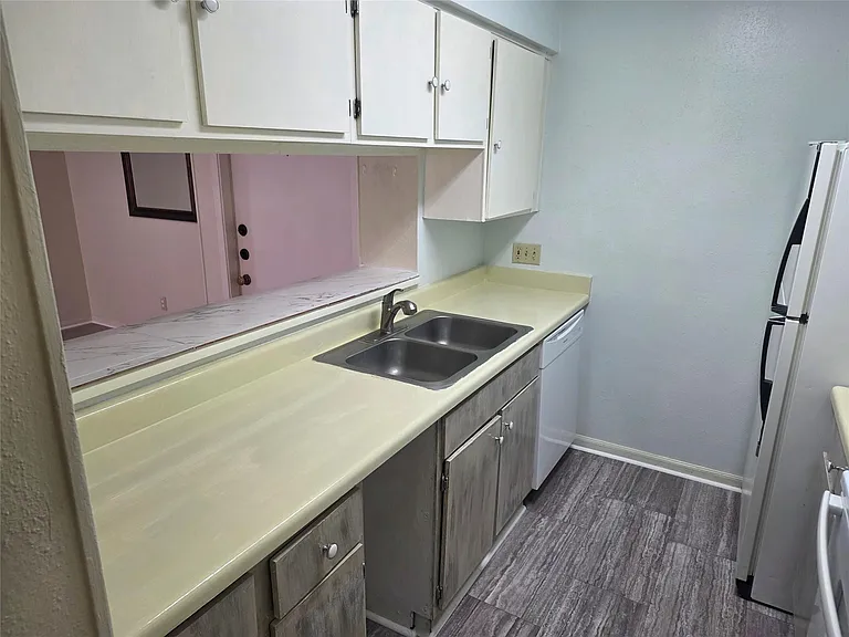 3025 Walnut Bend Ln #21 — Photo 17