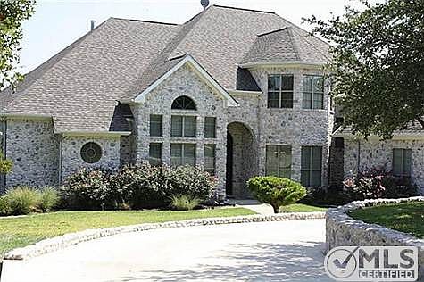 1st image of 67 Oak Hill Cir