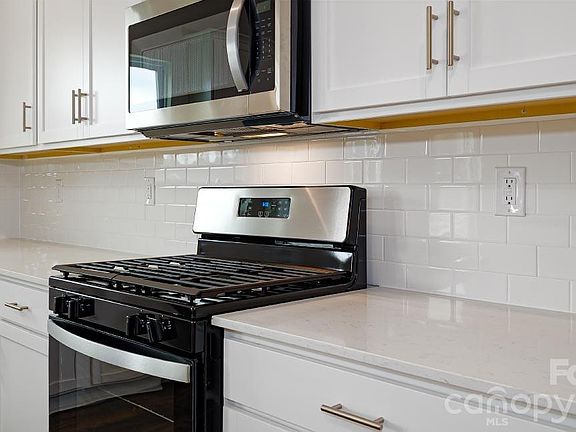 4th image of 163 Ridgehaven Dr