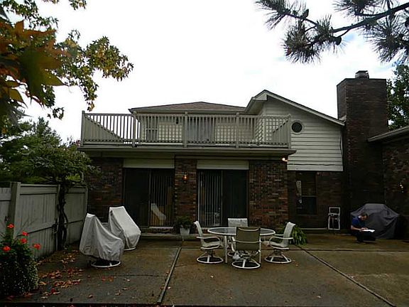 2nd image of 31 Troon Ct