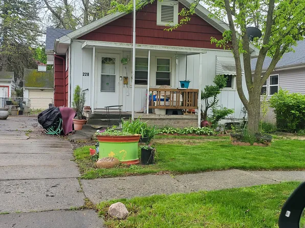 228 Borland Ct, Saginaw, MI 48602