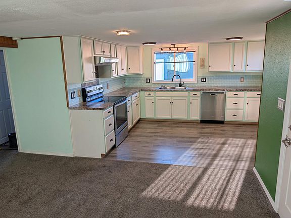 4th image of 1011 Winslow Ave