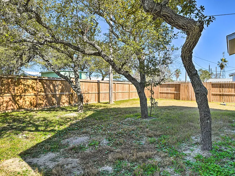 301 Rustic Oak Ln — Photo 14