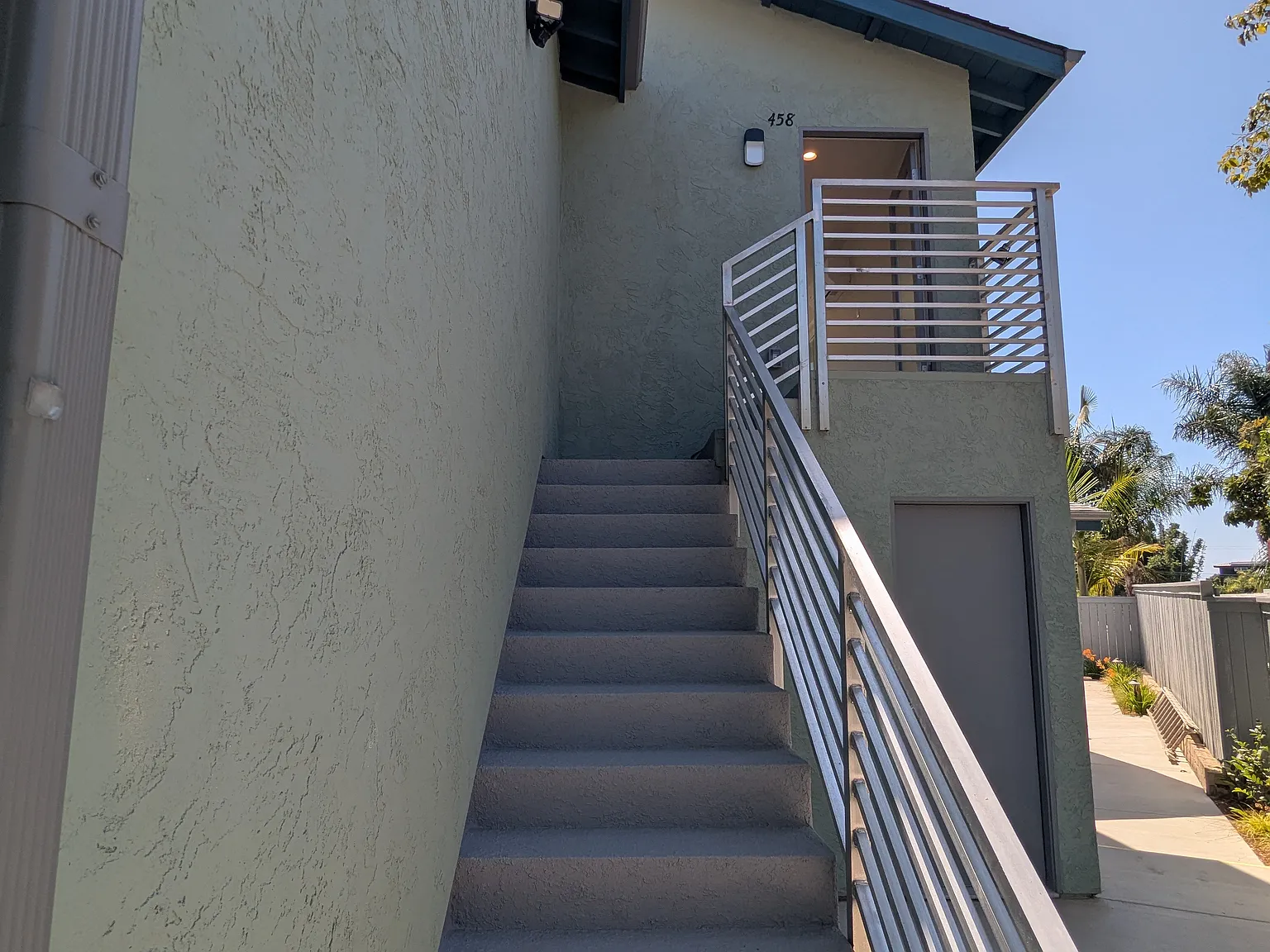 1 bed, 725 sqft, $3,300 — Photo 1