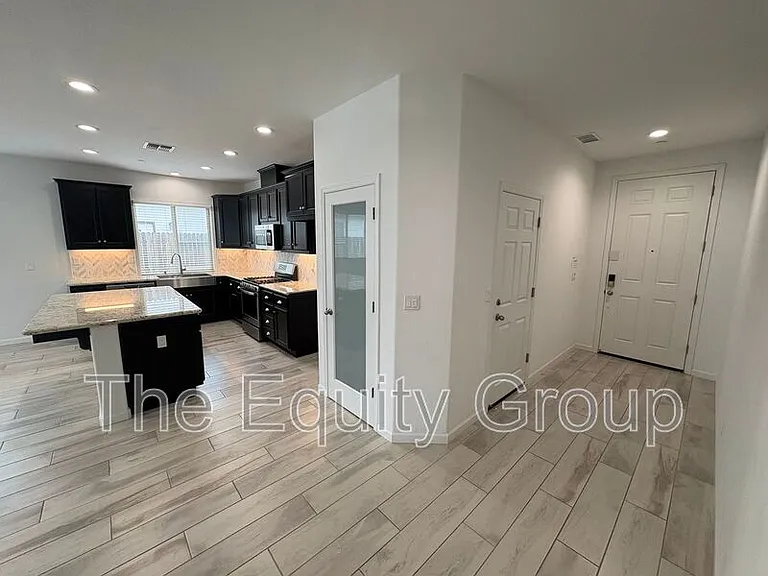 1336 W Porter Ct — Photo 26
