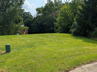 120 Waterfall Ct, Glen Carbon, IL 62034