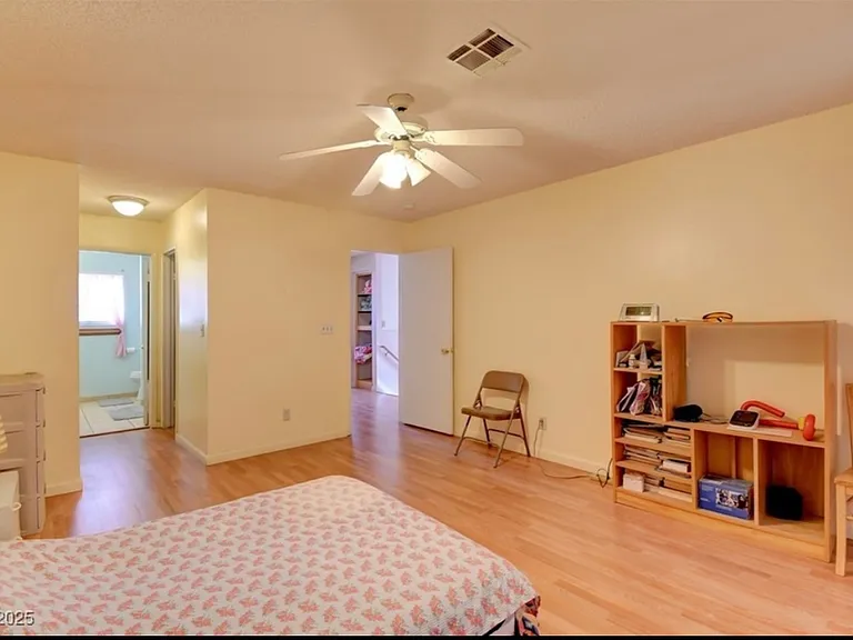 4053 Hazelridge Dr — Photo 17