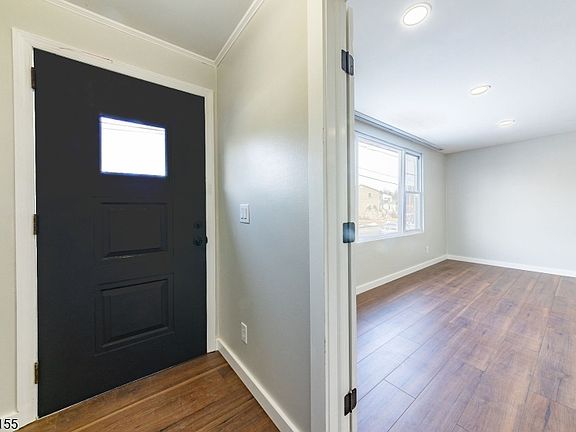 2nd image of 34 Kearney St