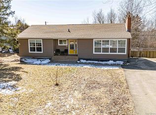 12 Dahlia Dr, Fredericton, NB E3A 1N3