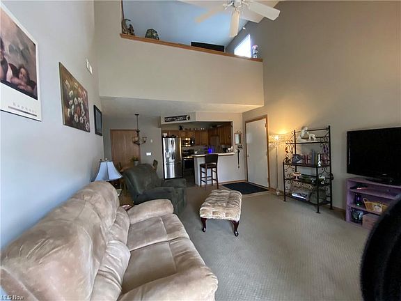 5th image of 760 N Creek Dr Unit 760
