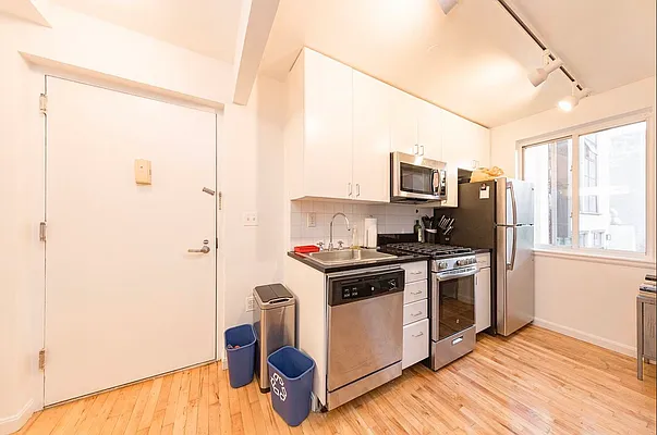 Rented by The Downtown LLC | media 23