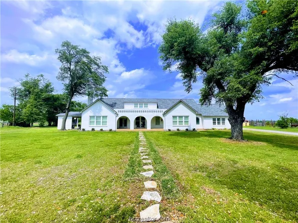 904 E Us Highway 79, Franklin, TX 77856