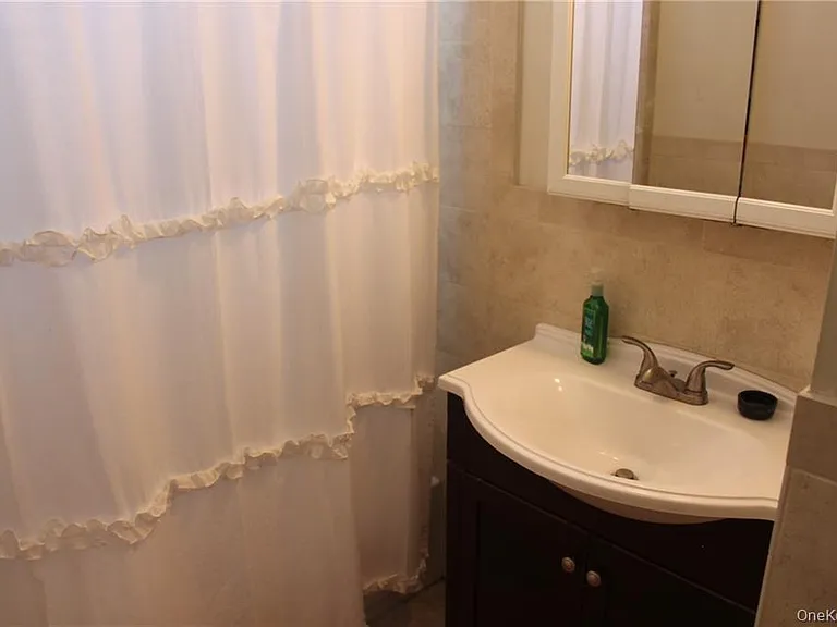 81 Stratton St #2 — Photo 11