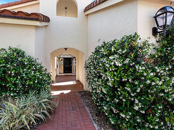 5th image of 16643 Hidden Cove Dr