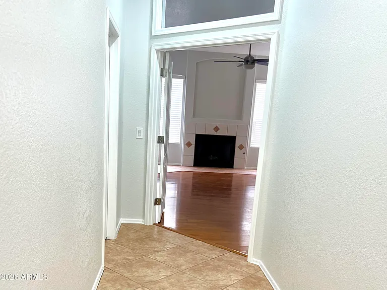 407 W Helena Dr — Photo 20