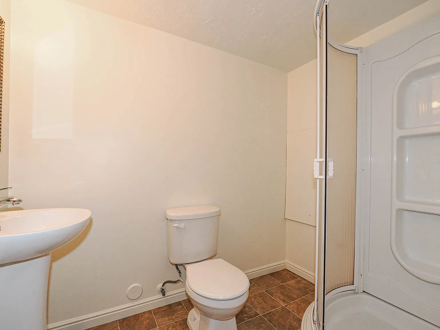 3 bed, 1761 sqft, $2,496 — Photo 4