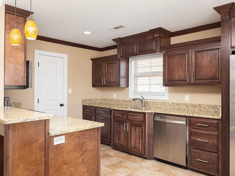 102 Cottonwood Dr — Photo 6