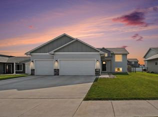 2520 Trevor Ave, Yankton, SD 57078