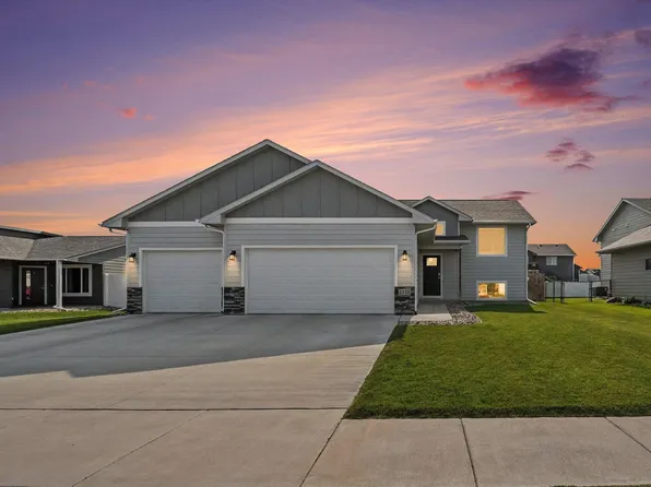2520 Trevor Ave, Yankton, SD 57078